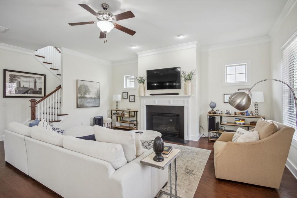East Avenue Cottages - Residential Lease