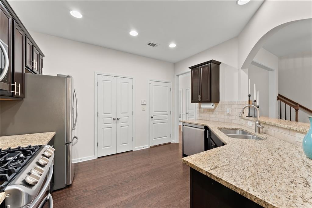 850 Township Circle, Alpharetta, Georgia image 10