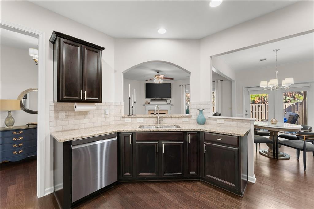 850 Township Circle, Alpharetta, Georgia image 9