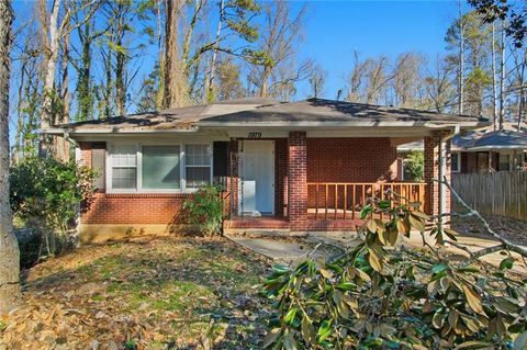 1979 Cascade Road SW Atlanta GA 30311