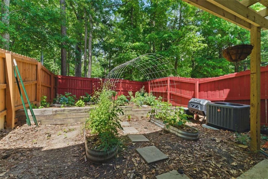 1689 Camden Forrest Way, Riverdale, Georgia image 19