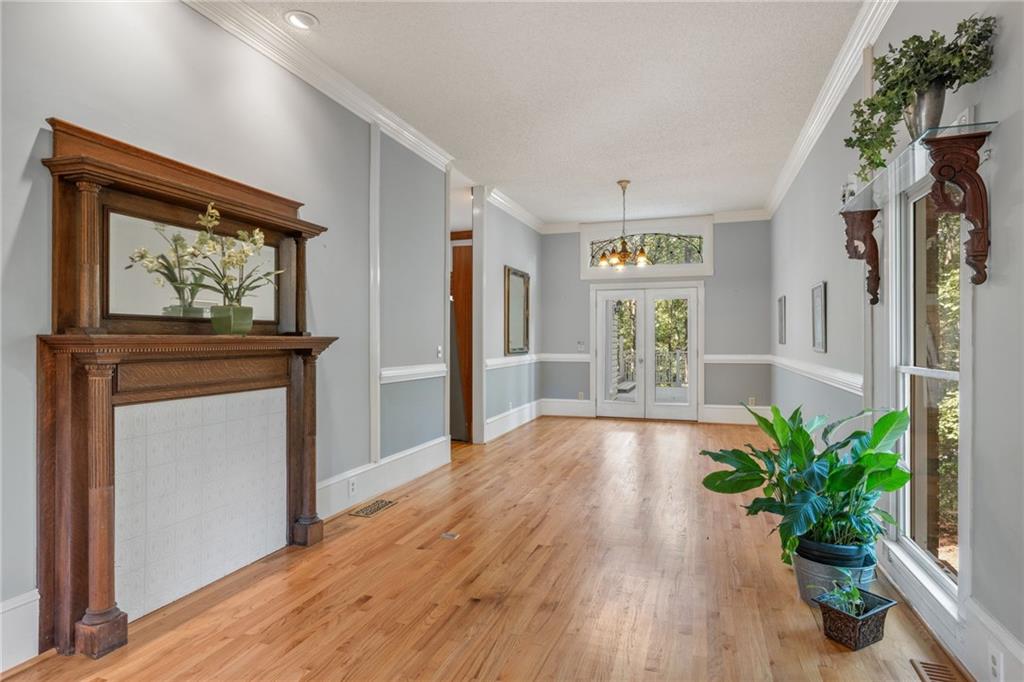 5633 Aven Road