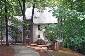 5633 Aven Road
