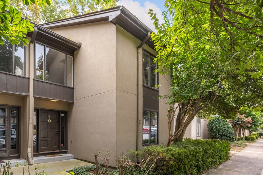 18 IVY Ridge NE