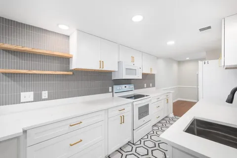 18 Ivy Ridge NE, Atlanta, GA 30342 - MLS#: 7503619