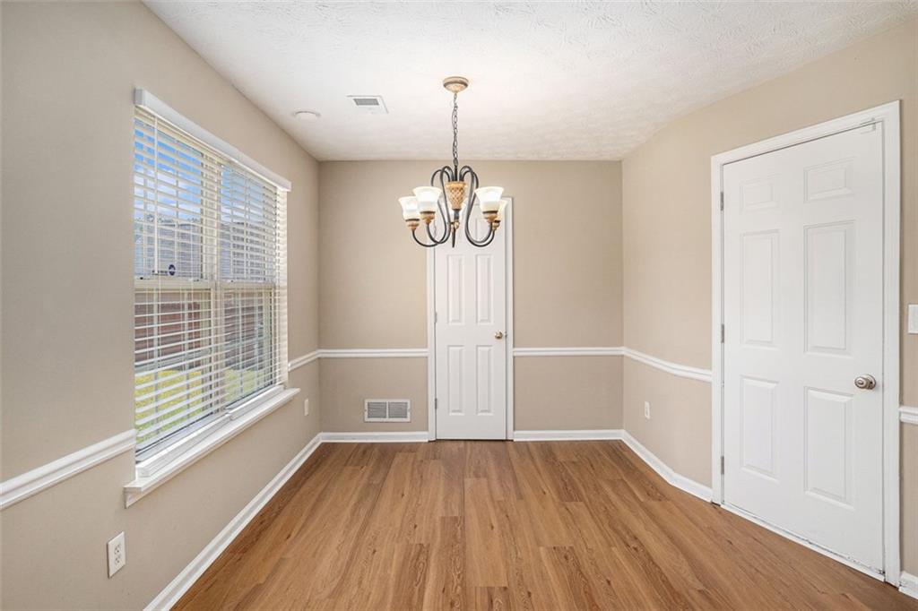 1000 Brushystone Drive, Loganville, Georgia image 5