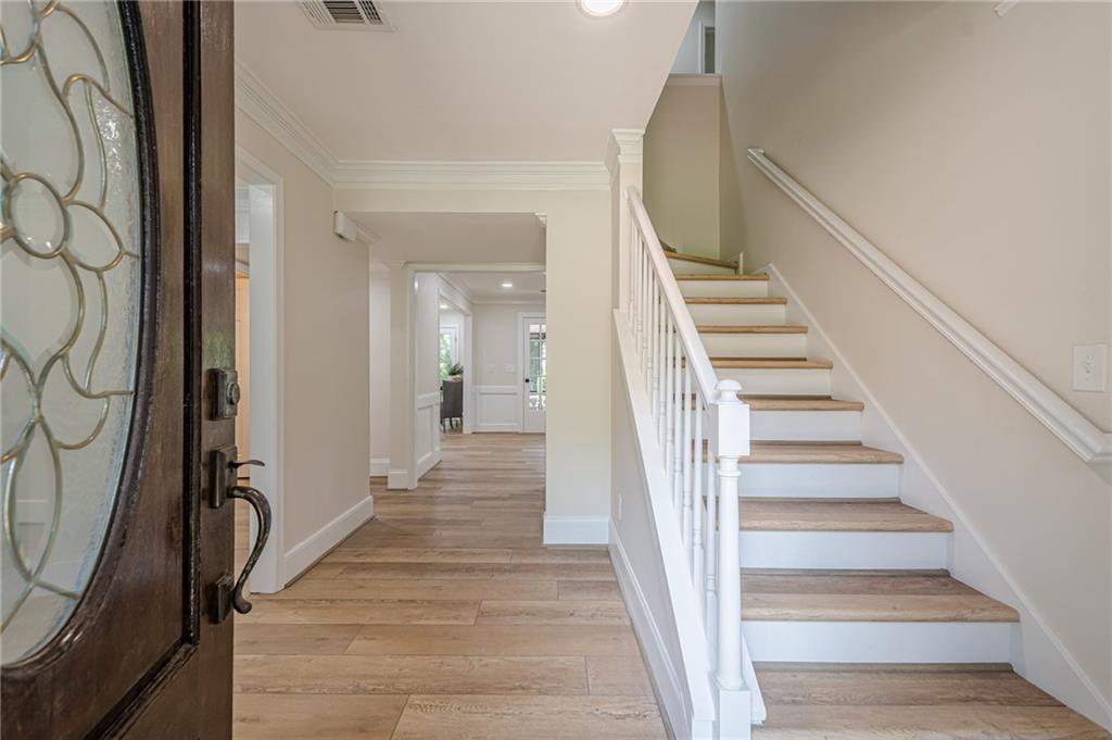 2911 Bentwood Drive