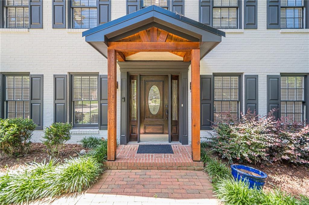 2911 Bentwood Drive