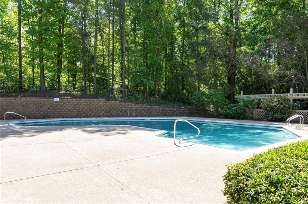 807 Woodcliff Drive, Sandy Springs, Georgia image 28