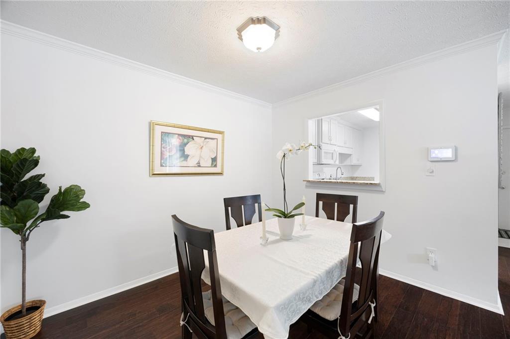 807 Woodcliff Drive, Sandy Springs, Georgia image 12