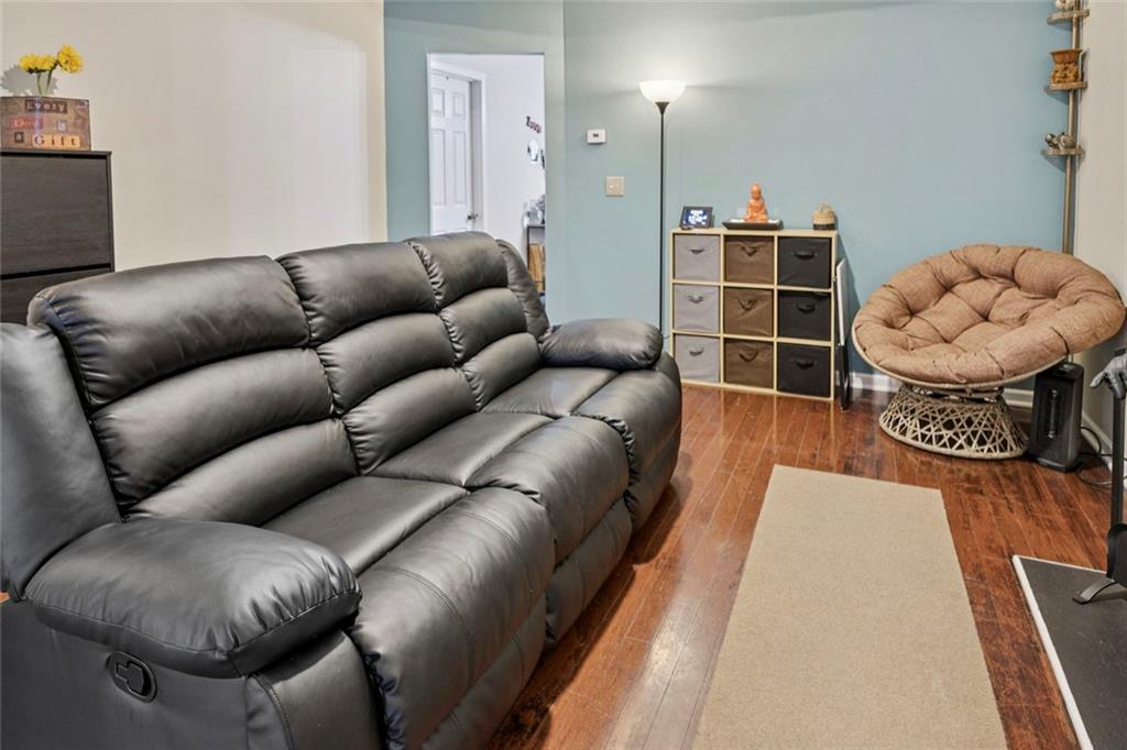 1257 Gates Circle SE