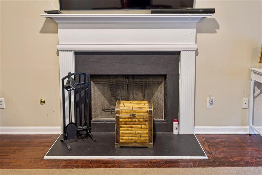 1257 Gates Circle SE