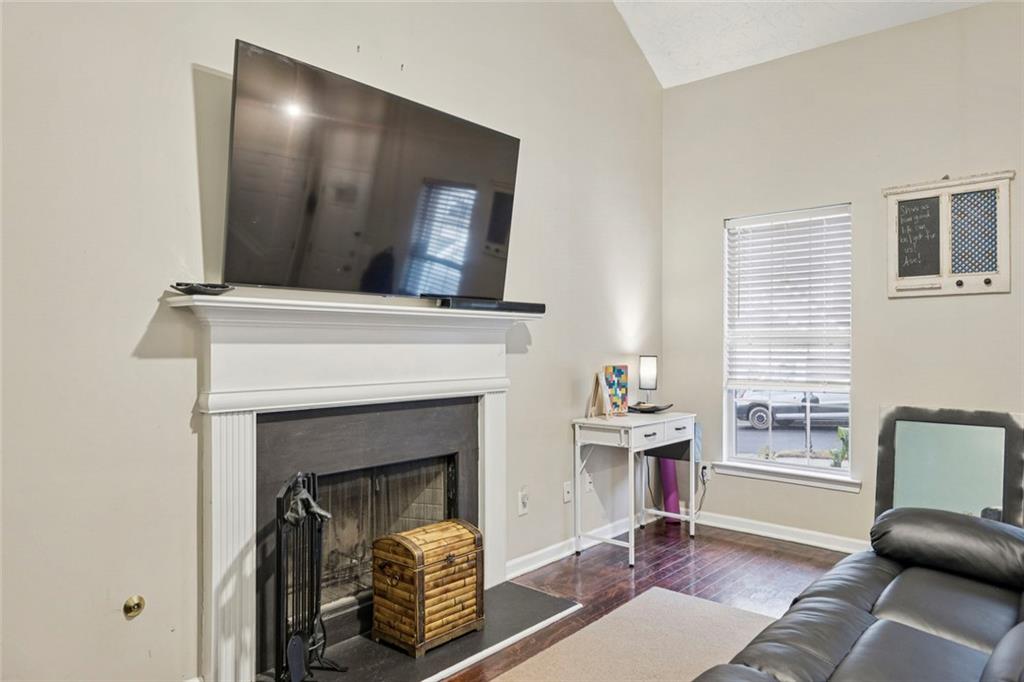 1257 Gates Circle SE