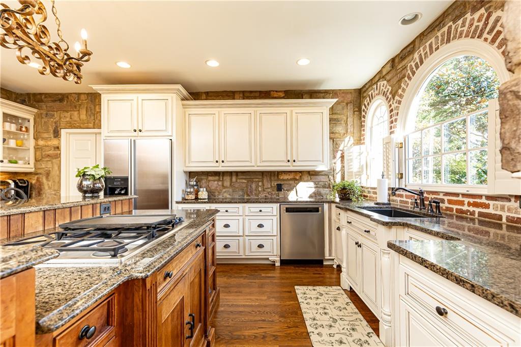 5340 Linnadine Way, Peachtree Corners, Georgia image 16