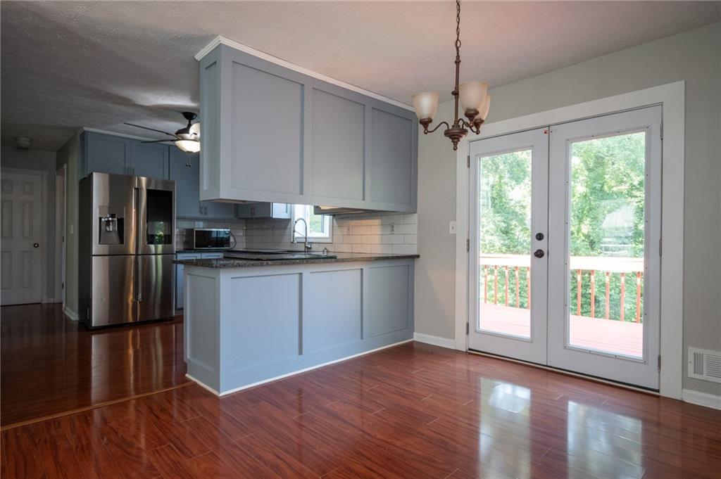 3381 Birchwood Trail