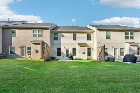 A home in Powder Springs