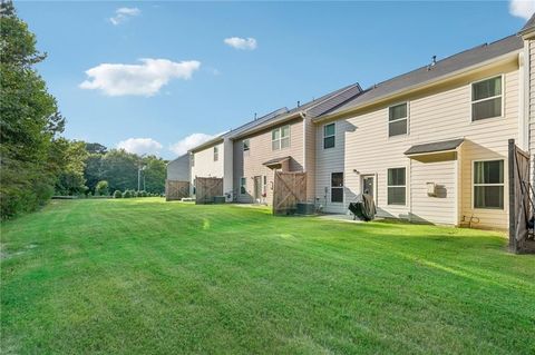 A home in Powder Springs