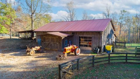 A home in Dawsonville