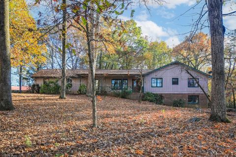 A home in Dawsonville