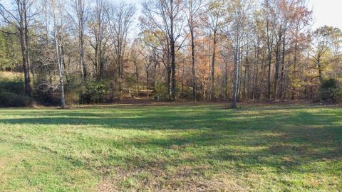 A home in Dawsonville