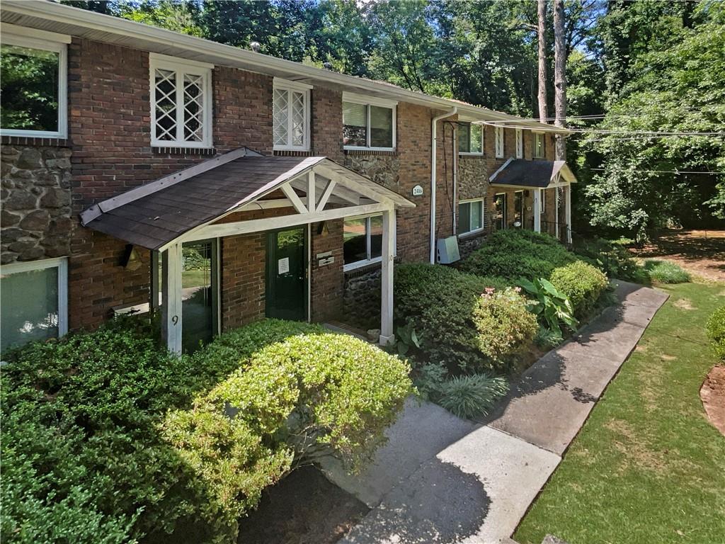 2416 Peachwood Circle #9, Atlanta, Georgia image 21