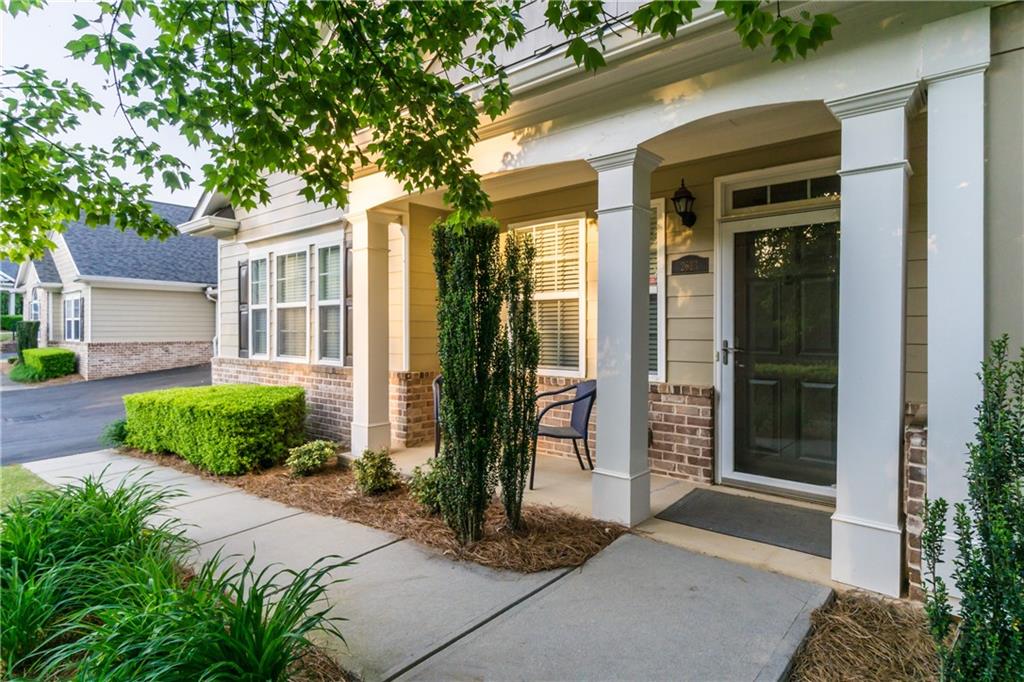 2623 Grapevine Circle #602, Cumming, Georgia image 3