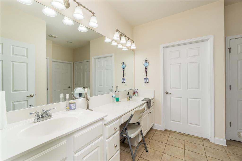 2623 Grapevine Circle #602, Cumming, Georgia image 15