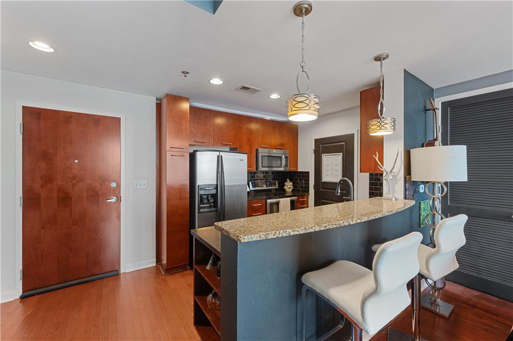 3324 Peachtree Road NE 1605