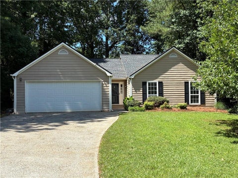 Homes For Sale - 183 Colemans Bluff Drive<br/> Woodstock, GA 30188