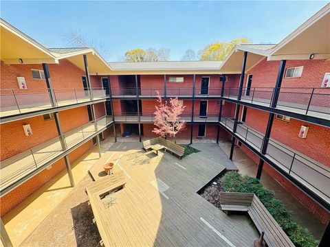 Condo For Sale - 250 Little Street #C101<br/> Athens, GA 30605