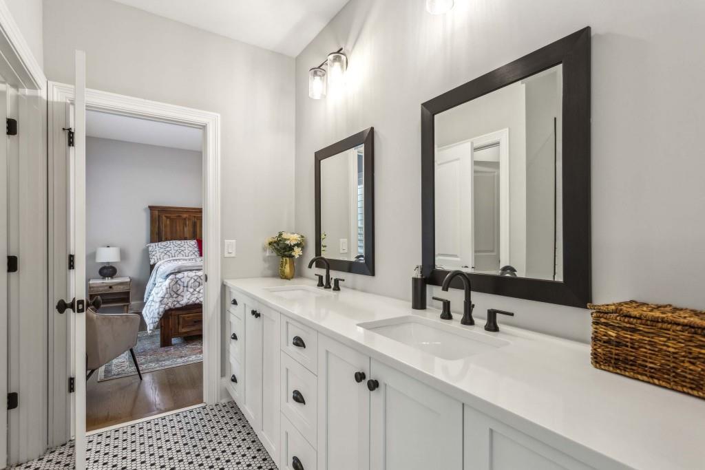 The Oaks At Mill Pond - Residential