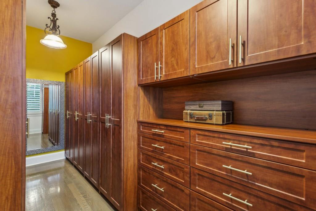 The Oaks At Mill Pond - Residential