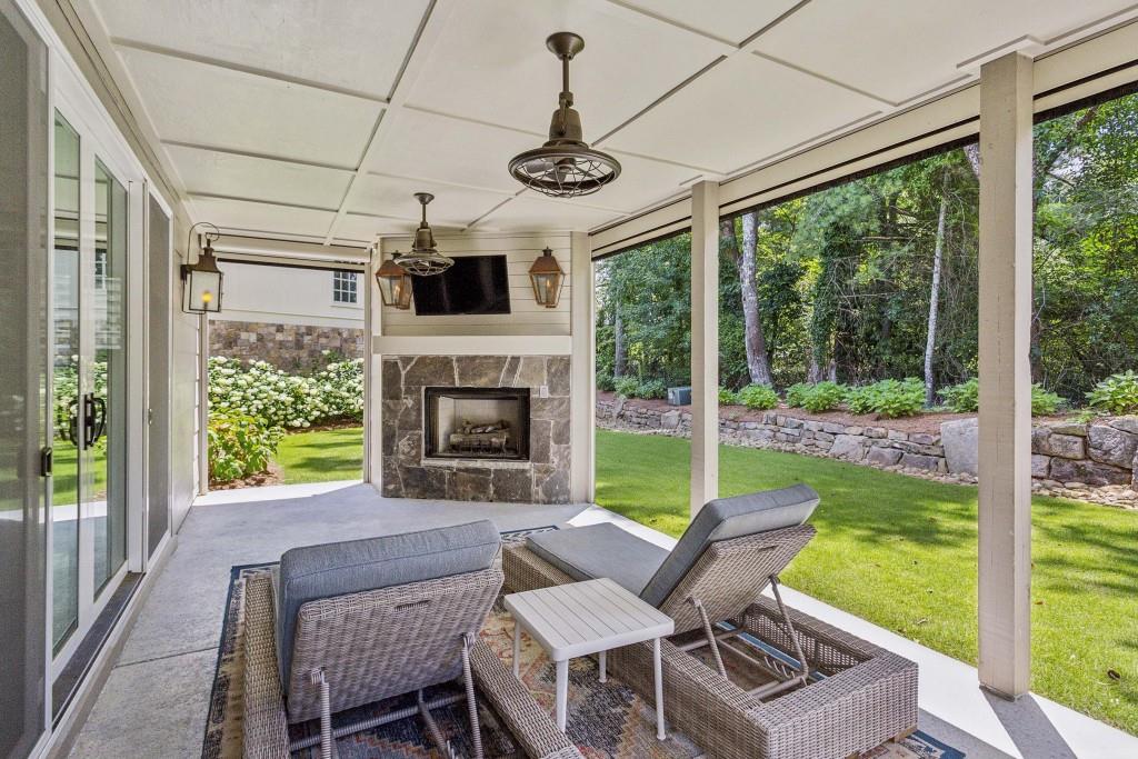 The Oaks At Mill Pond - Residential