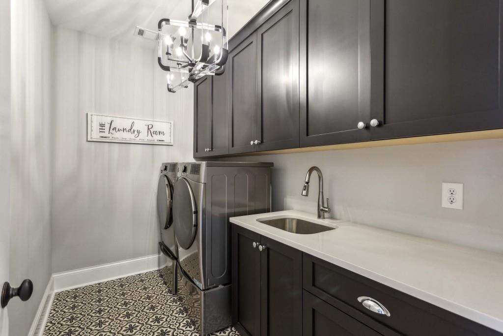 The Oaks At Mill Pond - Residential