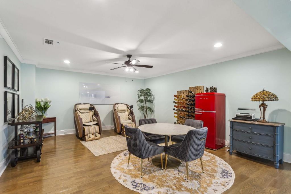 The Oaks At Mill Pond - Residential