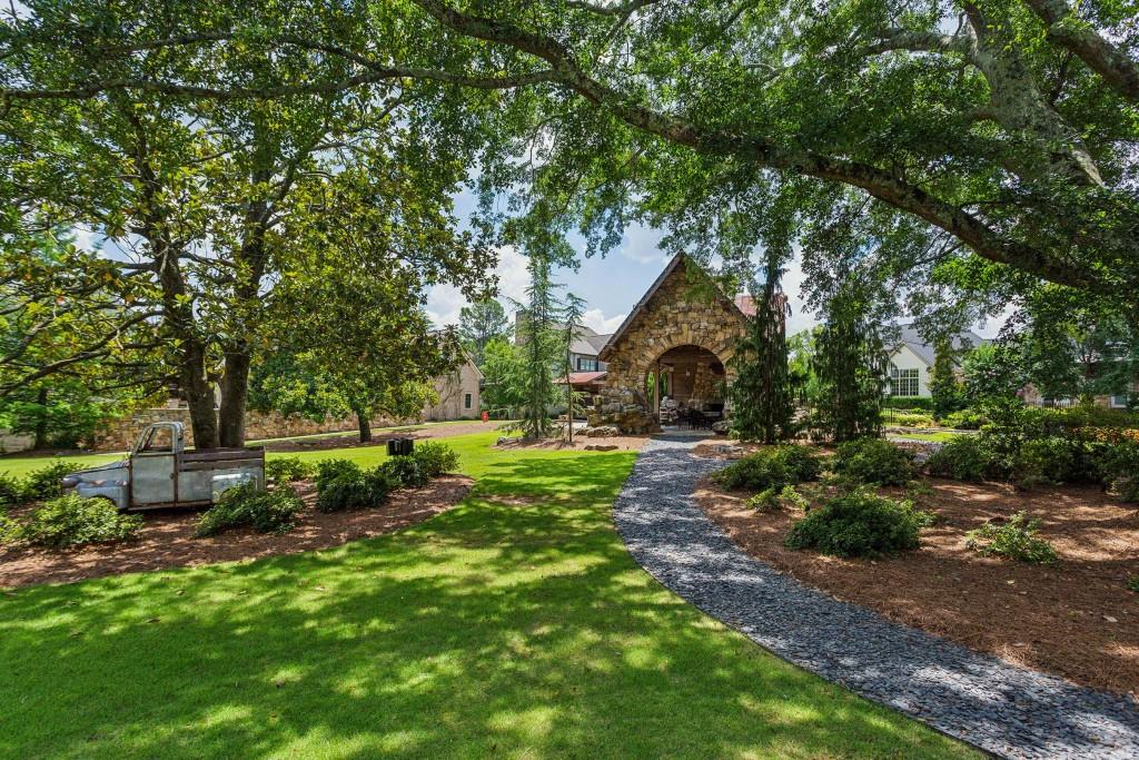 The Oaks At Mill Pond - Residential