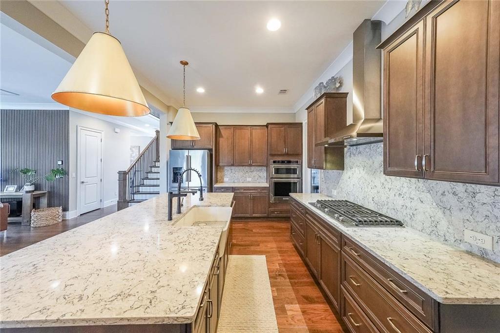 6626 Sterling Drive, Sandy Springs, Georgia image 2