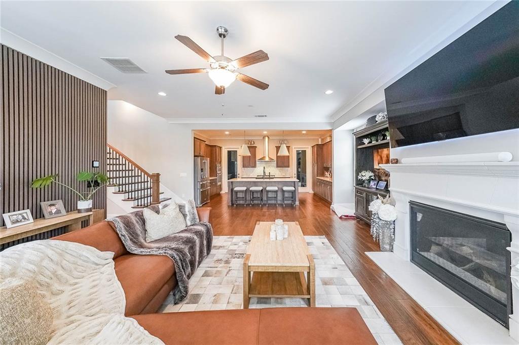 6626 Sterling Drive, Sandy Springs, Georgia image 13