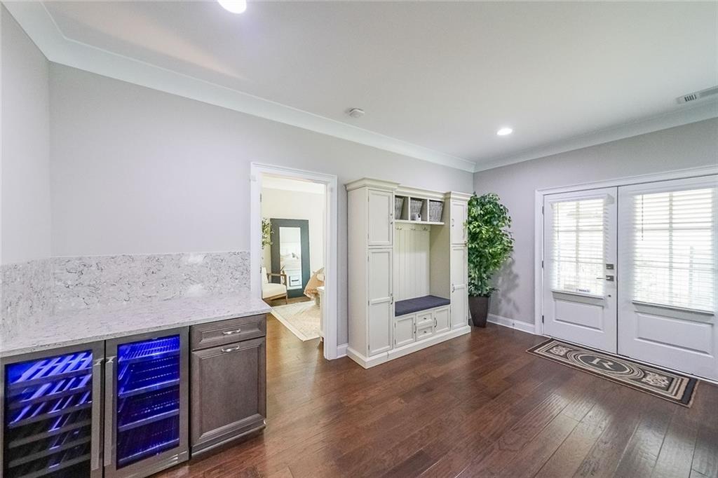 6626 Sterling Drive, Sandy Springs, Georgia image 27