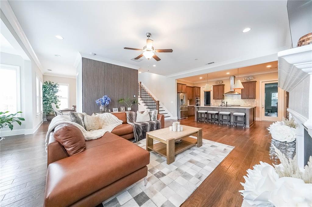6626 Sterling Drive, Sandy Springs, Georgia image 5