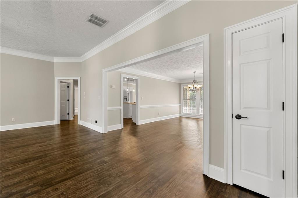 651 Clubland Circle SE