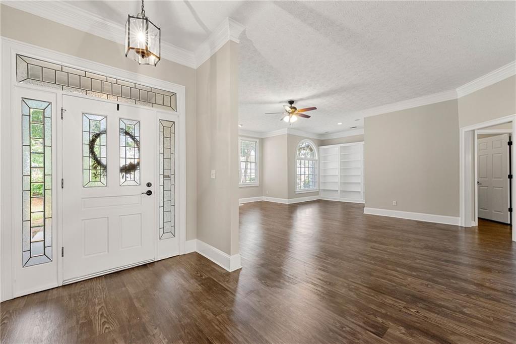 651 Clubland Circle SE