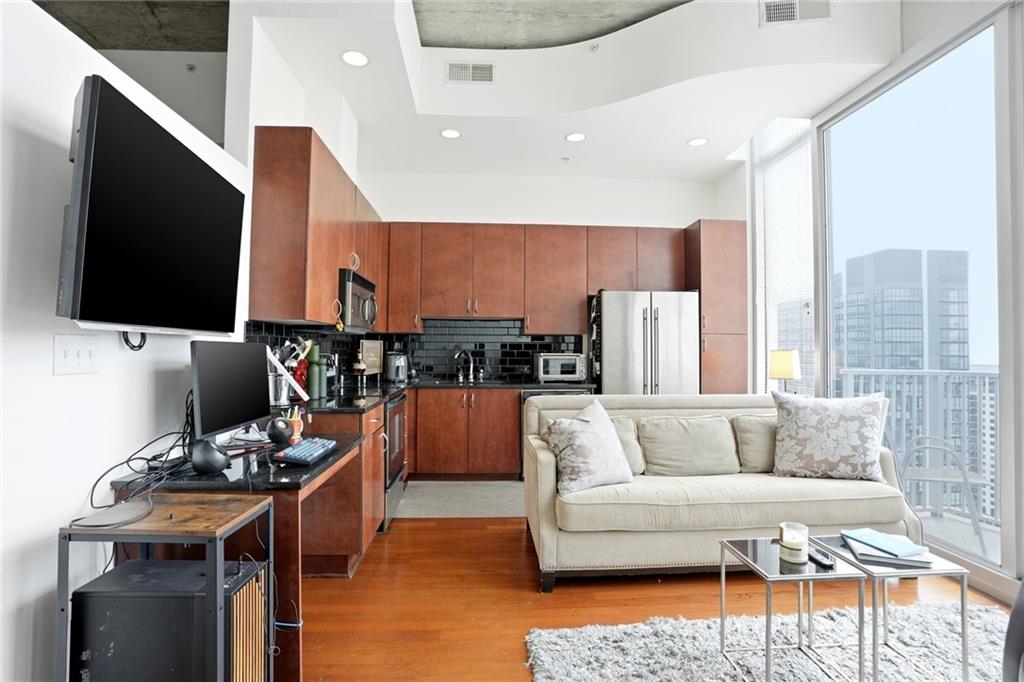 860 Peachtree Street NE 2816