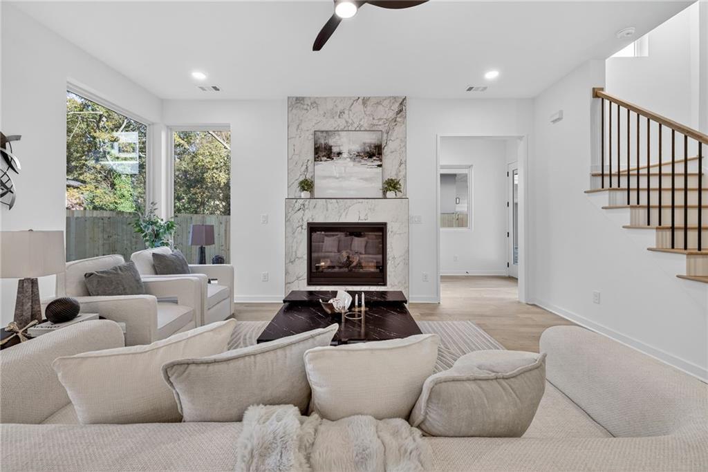 163 Walthall Street SE B