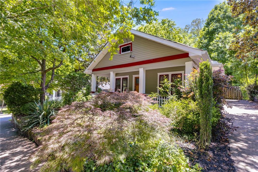 1405 May Avenue SE