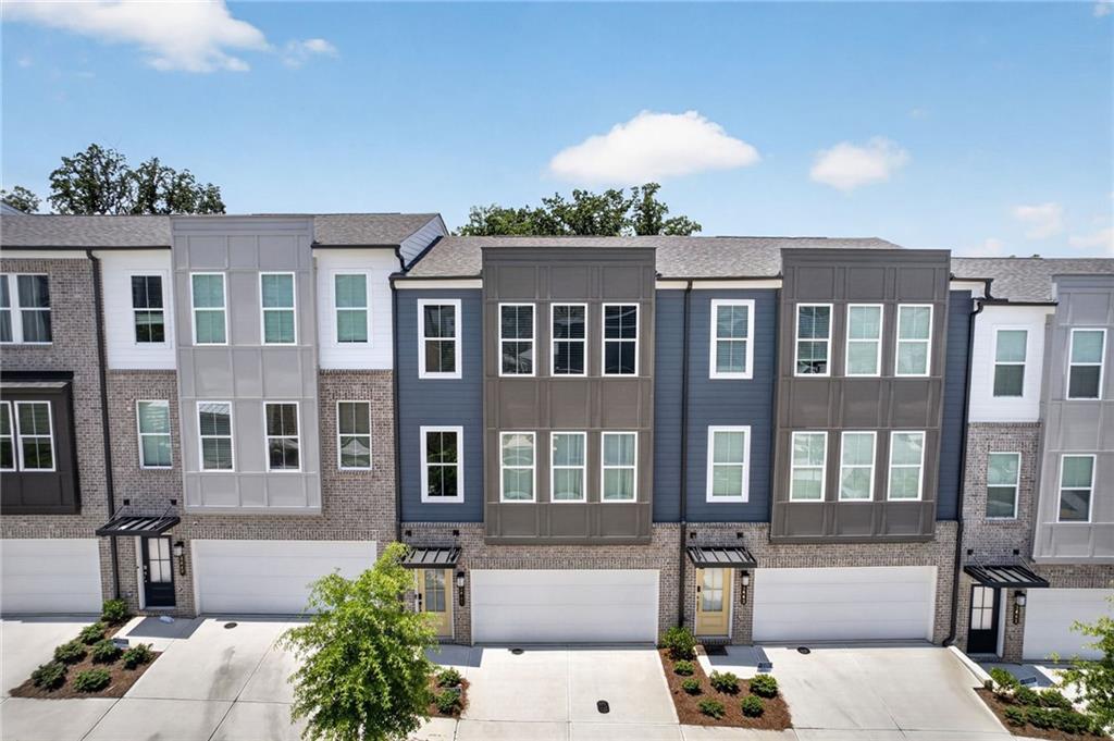 1445 Creekside Circle