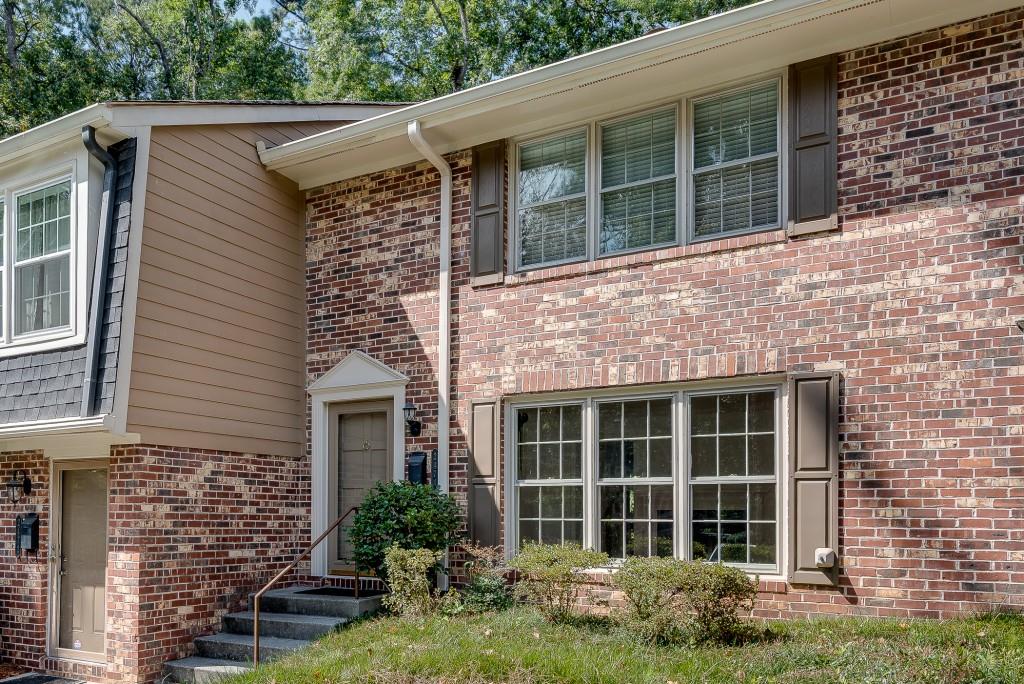2474 Northlake Court NE