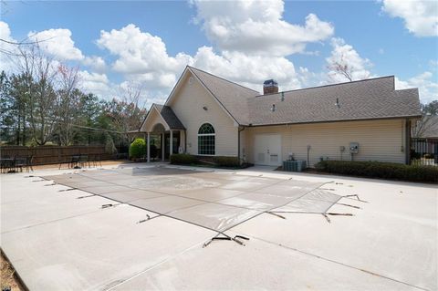 A home in Powder Springs