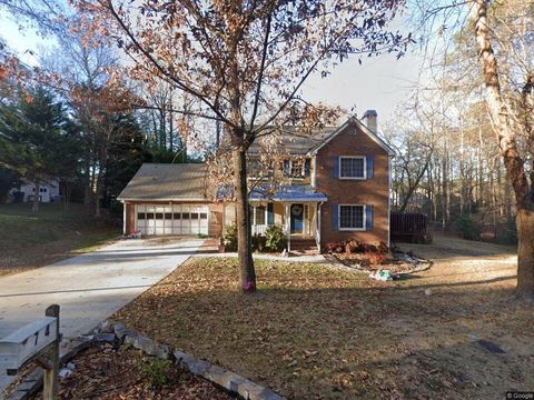 Homes For Sale - 2724 Amber Springs Way<br/> Buford, GA 30519