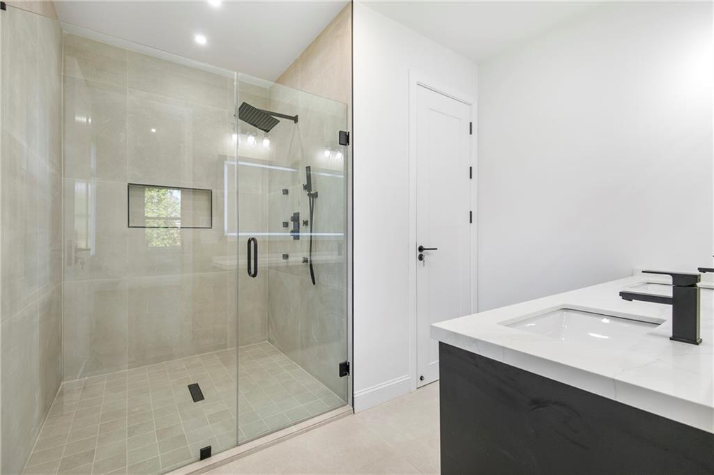 1247 Bridges Avenue #B, Atlanta, Georgia image 21